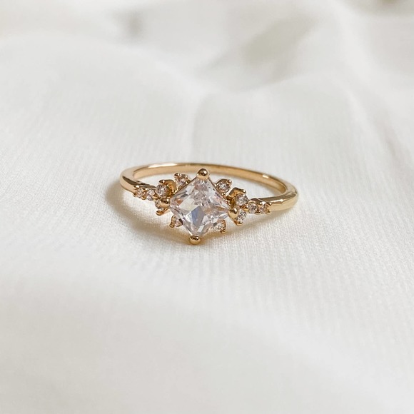 Gold 1 Carat Diamond Square Shape CZ Ring - Picture 2 of 12